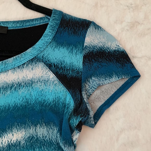 🌺2 for $23 🌺 Karen Kane T-shirt Dress in Aquas and Blues - Picture 6 of 10